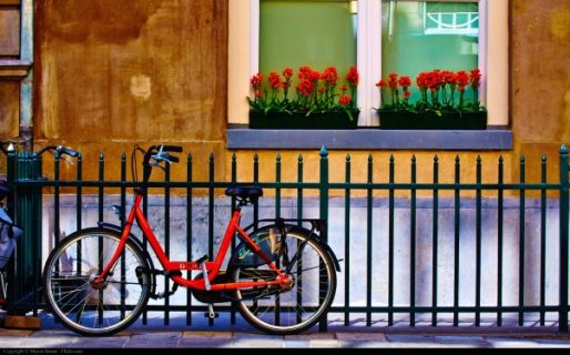 monica hesse la ragazza con la bicicletta rossa 2016