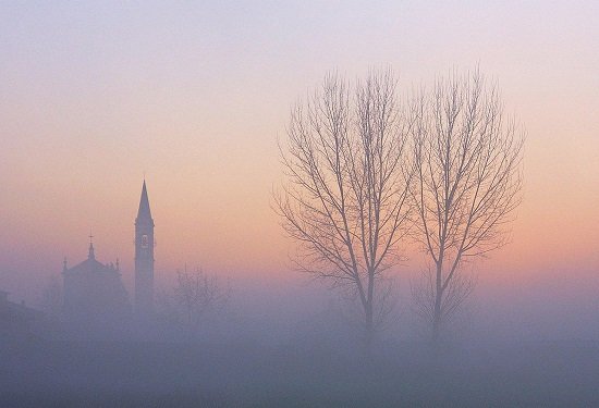 Il ladro di nebbia di Lavinia Petti: tra realtà e fantasia