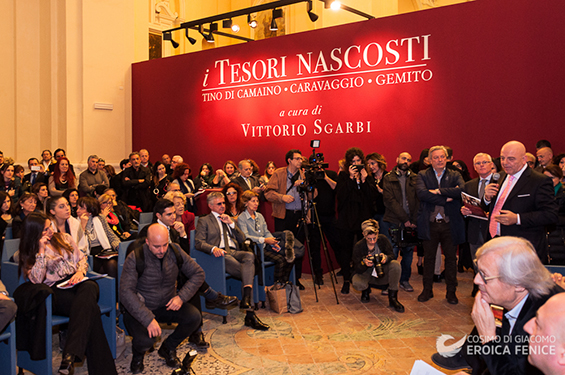 Sgarbi inaugura "i Tesori nascosti" mostra nella Santa Maria Maggiore alla Pietrasanta