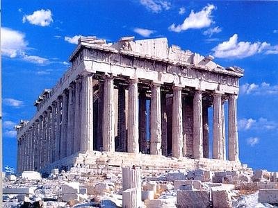 Atene difende il valore della sua Acropoli: NO alla sfilata di Gucci