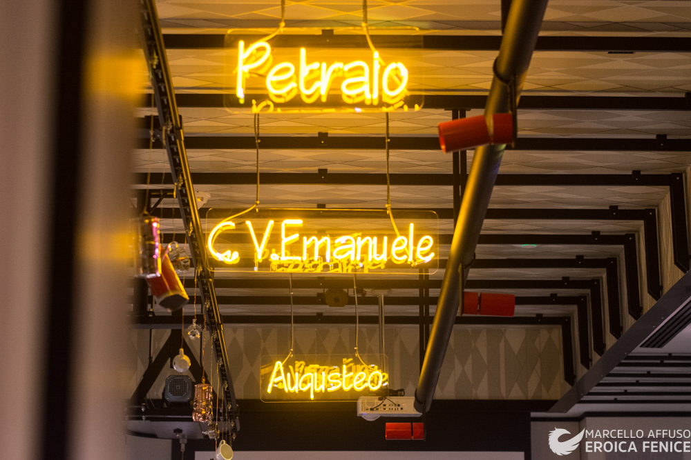 Bar Centrale 4.0 riapre e fa innamorare i napoletani