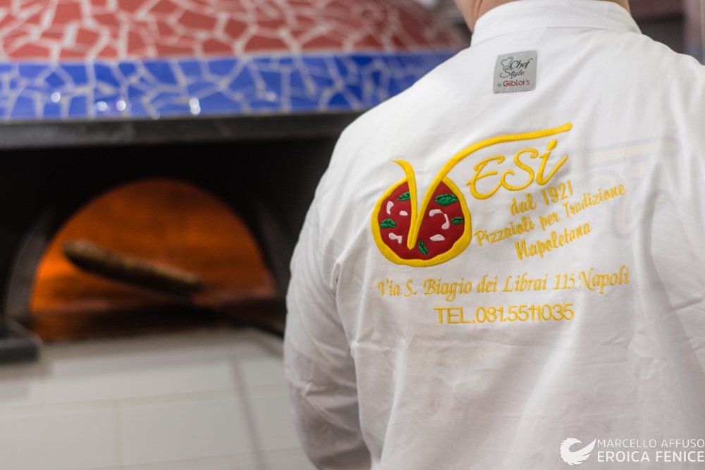 La veracità della pizzeria di Salvatore Vesi a San Biagio dei Librai