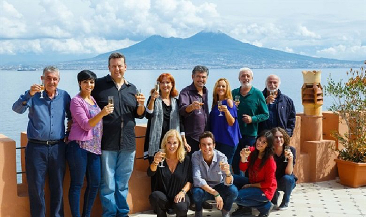 Un posto al sole, ambientata a Napoli, è la serie più longeva italiana