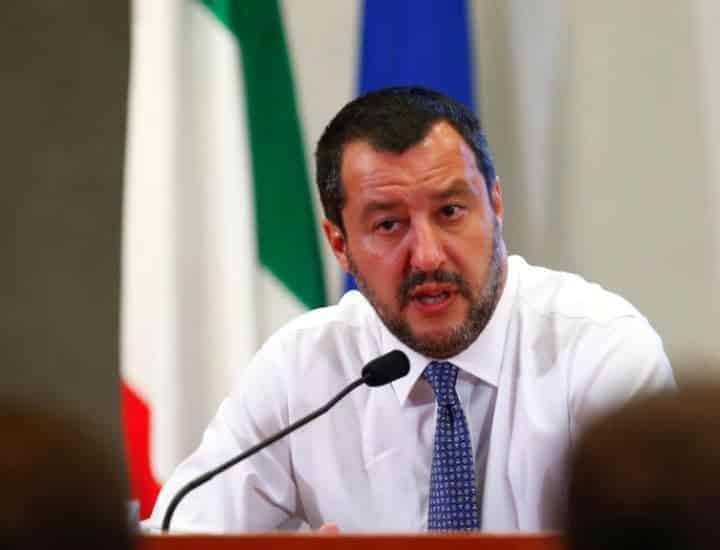 Come ti vinco le elezioni: tra social e polemiche, il caso di Salvini Matteo