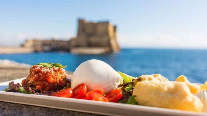 Dove mangiare a Napoli spendendo poco: 5 invitanti proposte