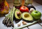 Chi sono i vegani e cosa mangiano? | Guida completa al veganesimo