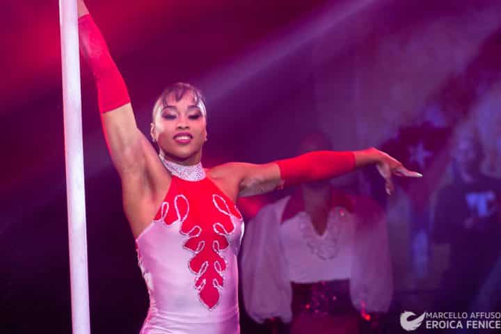 Circuba arriva a Napoli: l'inno alla gioia