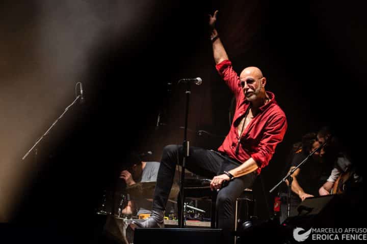 Il rock esplode con il tour dei Negrita al teatro Augusteo