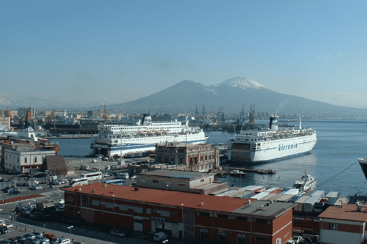 Porto di Napoli: un rapporto di interdipendenza con la città