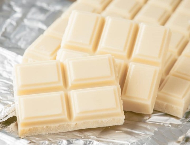 Cioccolato bianco: i segreti della sua produzione