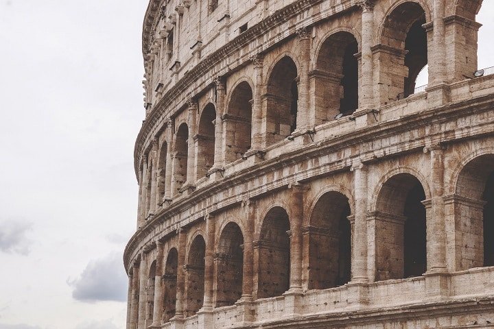 Proverbi romani: tra divertimento e cultura della città ''Caput Mundi''