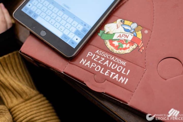 O’ Pizzaiuolo di Sergio Miccù a LaFeltrinelli di Napoli