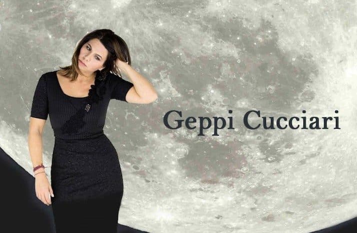 È Geppi Cucciari ad indossare i panni dell’unica monologante dello spettacolo Perfetta, scritto e diretto da Mattia Torre in scena la Teatro Diana