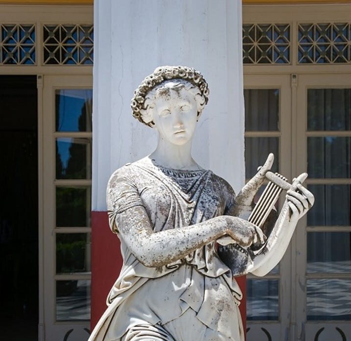 Muse e mitologia: figlie di Zeus, madri della cultura greca