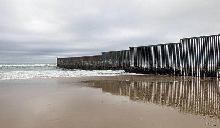 muro di Tijuana