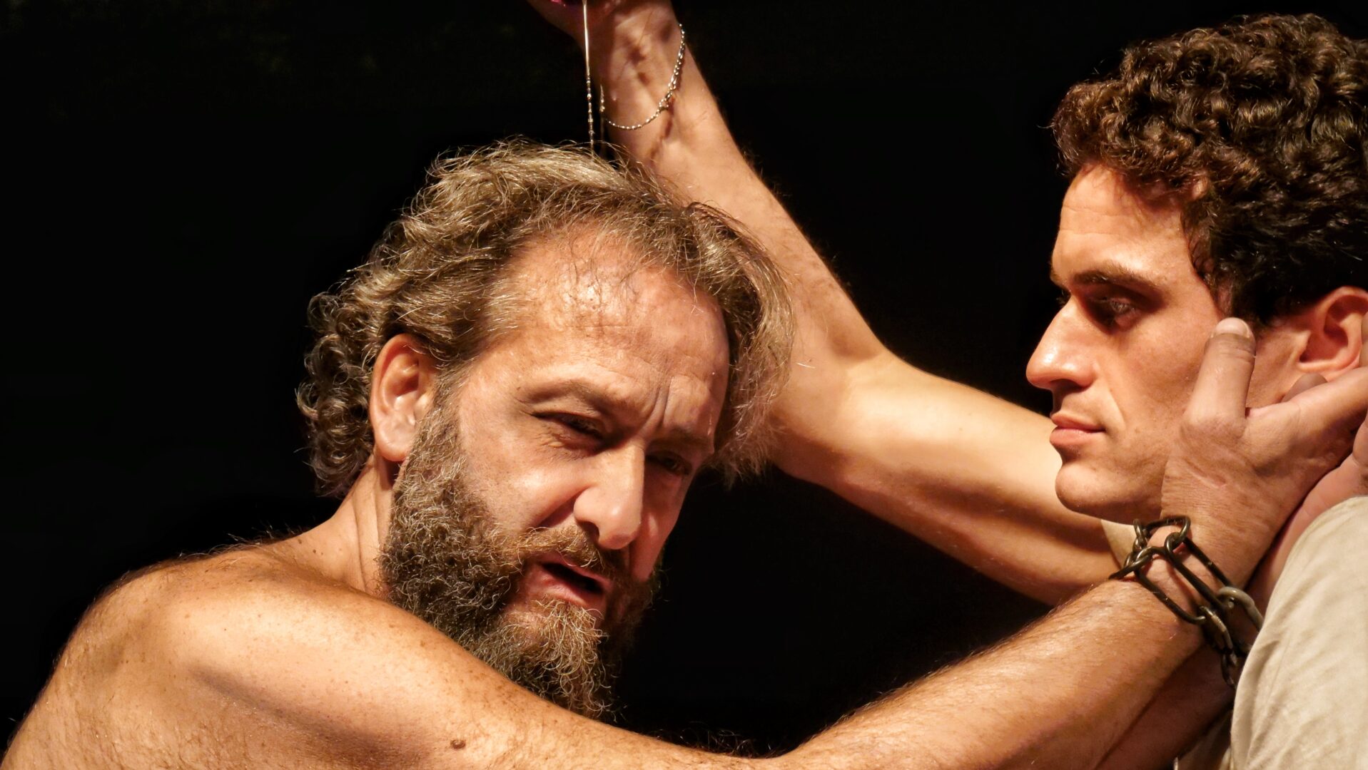 Stoccolma di Antonio Mocciola: vessazioni allo specchio | Recensione
