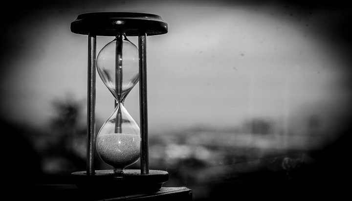 5 proverbi sul tempo in latino