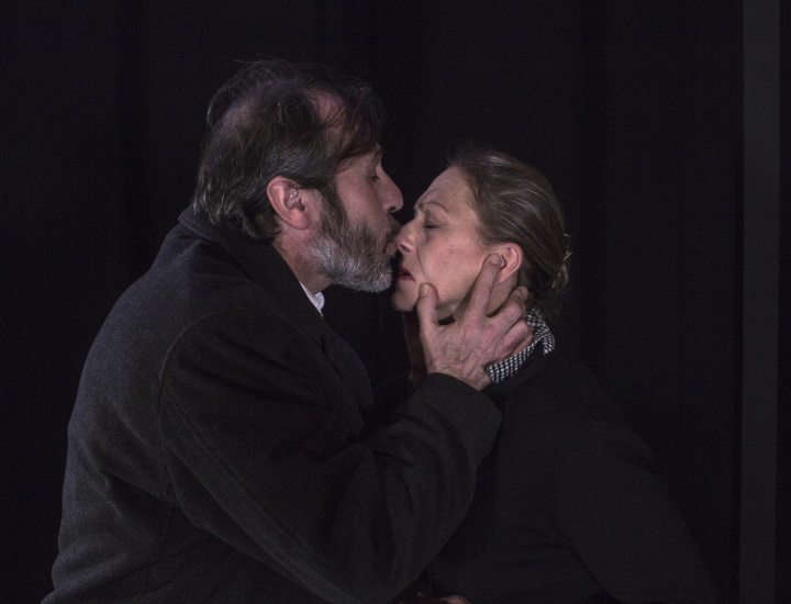 “Il Problema”: l’Alzheimer raccontato al Bellini | Recensione