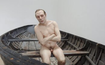 La scultura iperrealista di Ron Mueck: corpi quasi veri