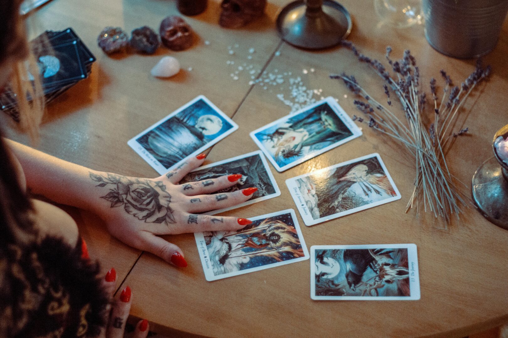 Arti mantiche: storia delle pratiche capaci di predire il futuro