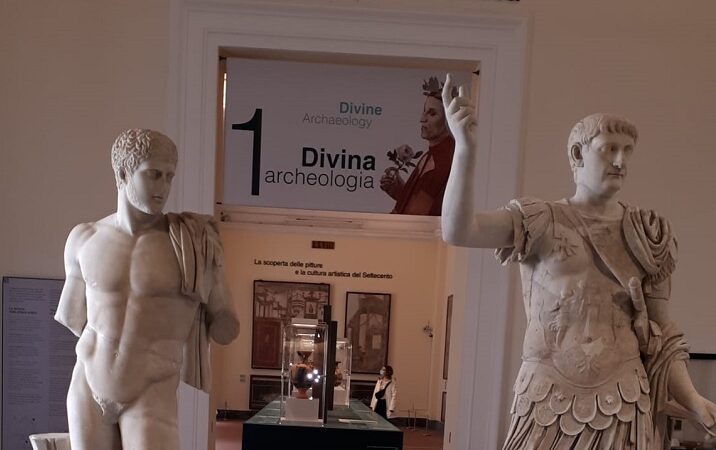 Divina archeologia