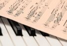 Musicoterapia: a cosa serve e quali sono le frequenze benefiche