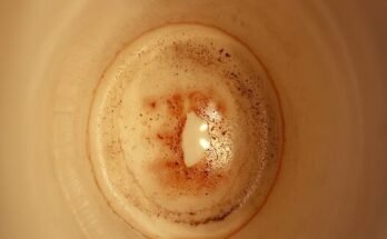 Caffeomanzia: l'arte di leggere i fondi di caffè