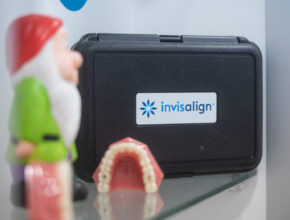 Invisalign alla Odontoiatrica Bernini Clinic | Vomero