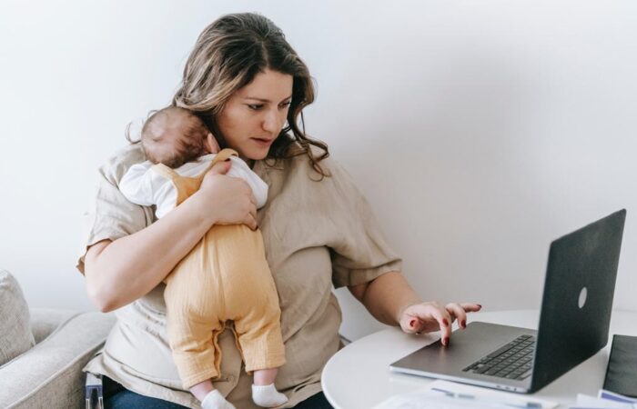 Tra maternità e lavoro è possibile un equilibrio?