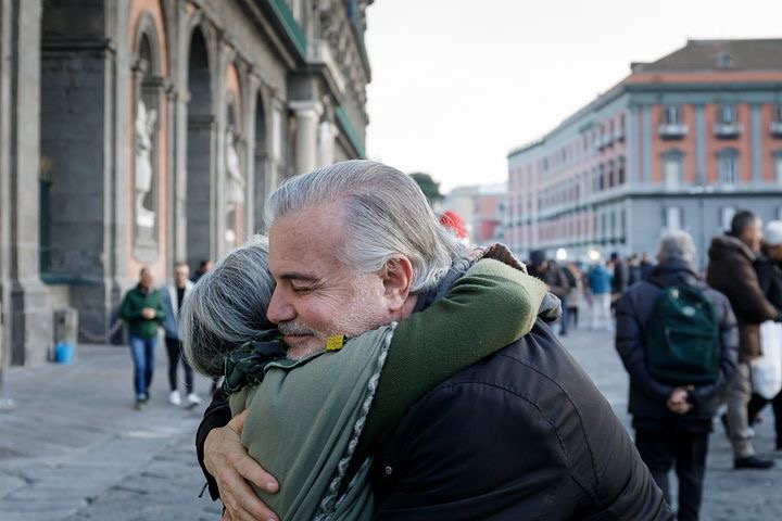Gli effetti benefici dell'abbraccio