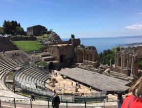 Le commedie di Plauto: un capolavoro del teatro latino