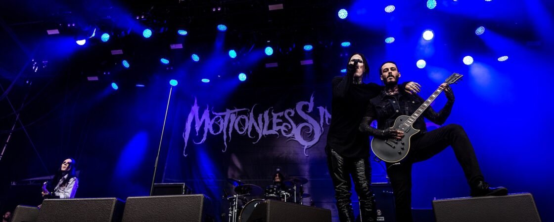 canzoni dei motionless in white