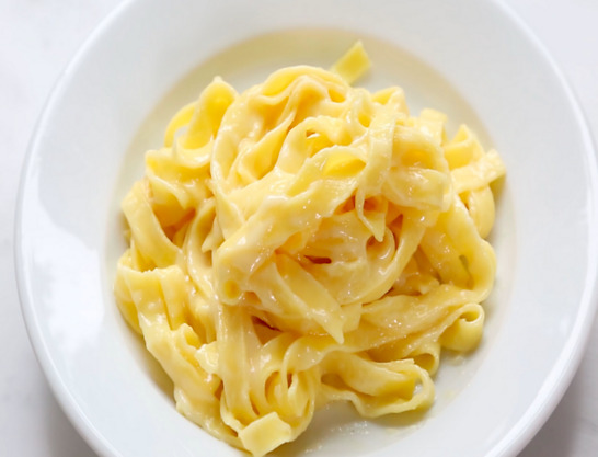 Fettuccine Alfredo: storia di un piatto iconico