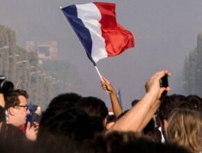 Età pensionabile: proteste in Francia