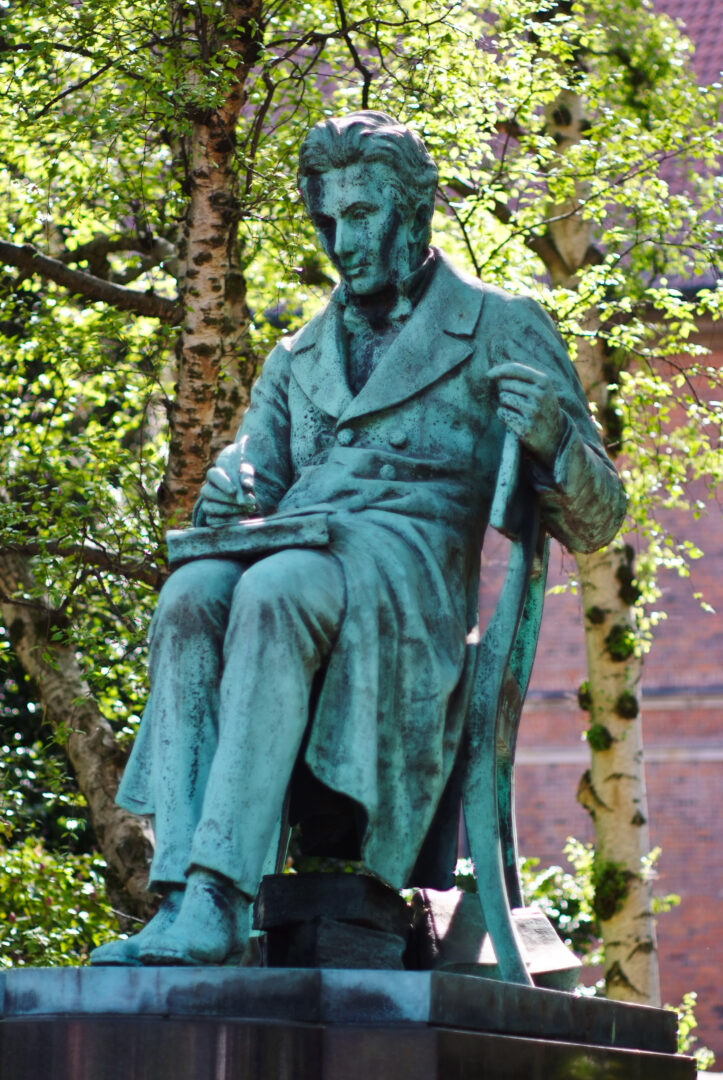 I 3 stadi dell'esistenzialismo secondo Kierkegaard