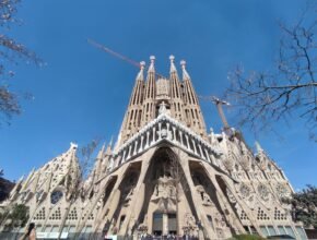 Perchè la Sagrada Familia è ancora incompiuta?