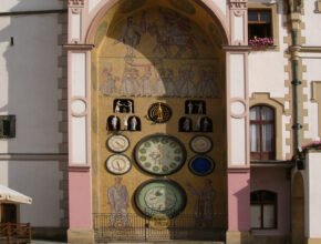 Realismo socialista, l'orologio astronomico di Olomouc