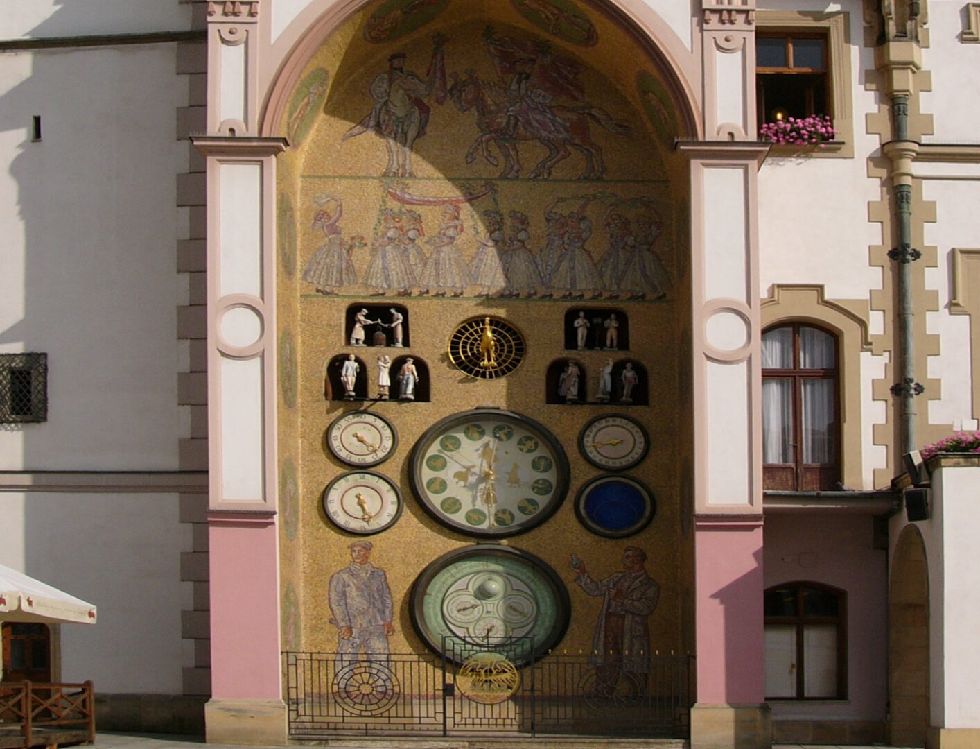Realismo socialista, l'orologio astronomico di Olomouc