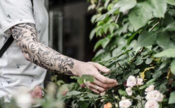 Tatuaggi floreali: 6 idee e significati dietro i disegni più belli