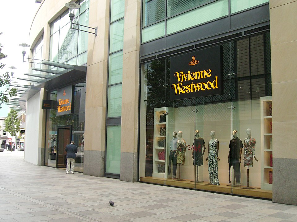 Come Vivienne Westwood ha rivoluzionato la moda