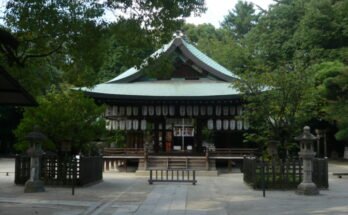 Sutoku: la storia dell'ex Imperatore in Shiramine