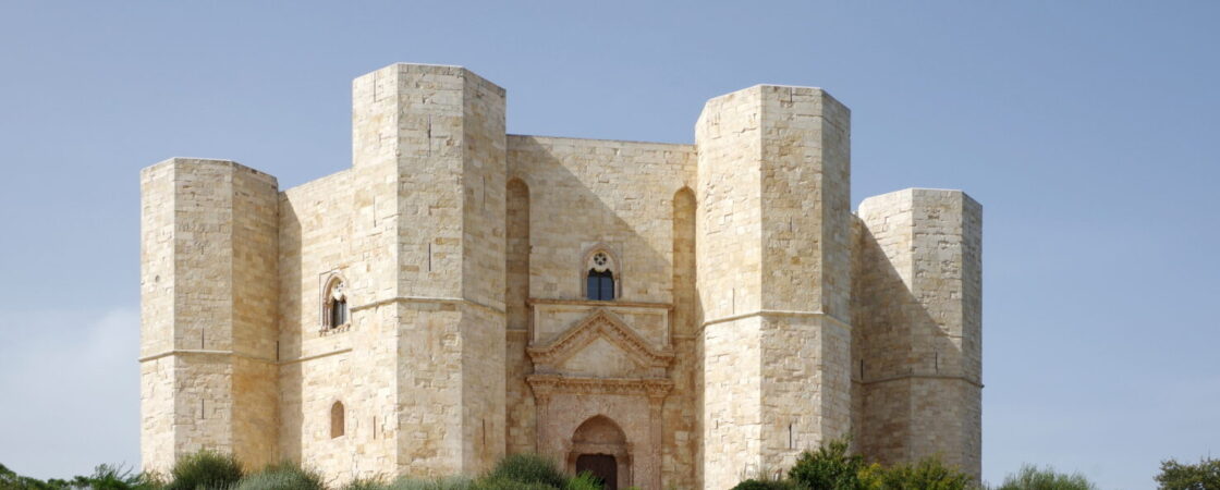 Il Castel del Monte, nel cuore della Murgia.