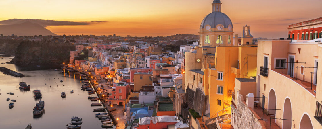 Procida: un viaggio tra i colori dell'Isola di Arturo