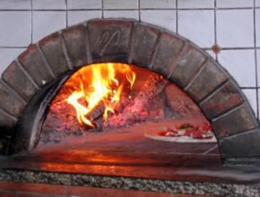 Ruota di carro: 3 pizzerie veraci nel centro di Napoli