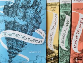 Pubblicata per la prima volta in Francia nel 2013, L’attraversaspecchi è una serie di libri fantasy ad opera di Christelle Dabos.