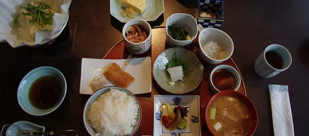Giapponese di riso cotto con uovo crudo, Tamago kake gohan Foto