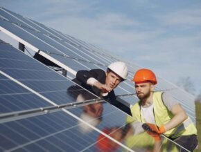 Manutenzione e Innovazione nel Settore Fotovoltaico: L'Importanza dell'Analisi del Rendimento e delle Nuove Tecnologie Anti-Neve