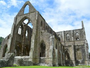 Monasteri abbandonati: i 7 più famosi e le loro caratteristiche