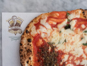 L'Antica Pizzeria da Michele apre a Pompei, alle pendici del Vesuvio