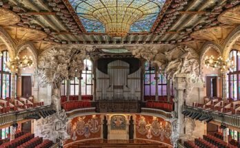 Il Palau de la Música Catalana: un gioiello della corona spagnola.